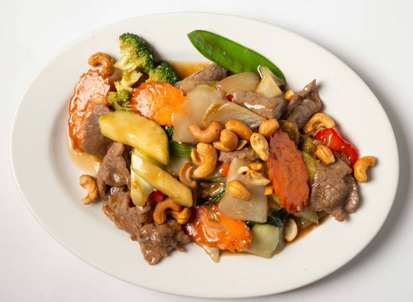 Braised Steak with Cashew Nut