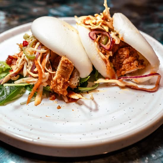 Crispy Chicken Bao Buns