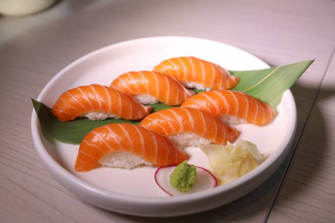 Salmon Sushi