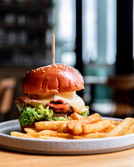 Grilled Beef Cheeseburger