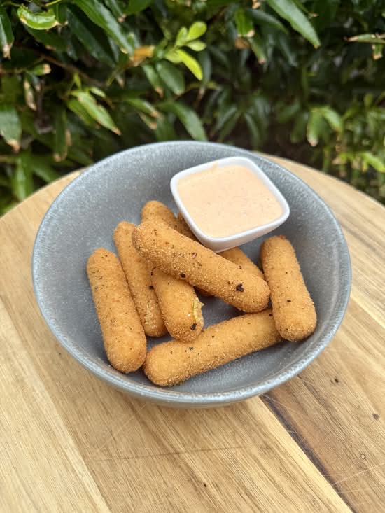 Mozzarella Sticks (Vegetarian)