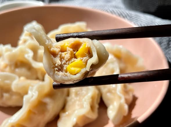 Boiled Chicken & Sweet Corn Dumplings