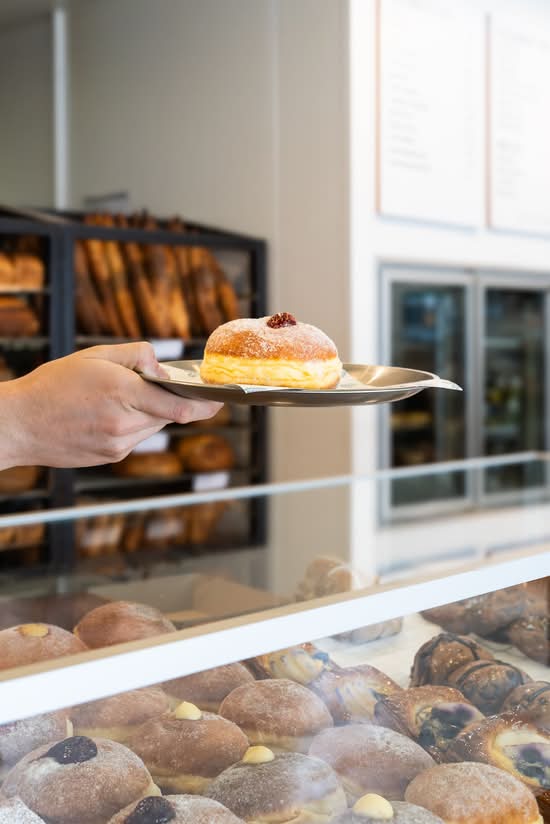 Donut - Raspberry Jam