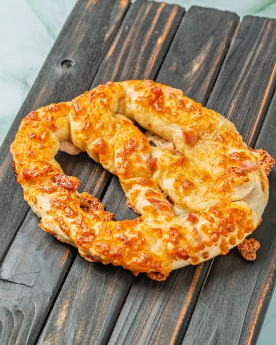 Bacon and Cheese Baked Cheese Pretzel