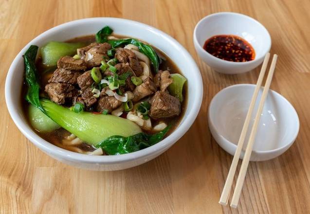 Braised Beef with Vegetables and Noodles Soup