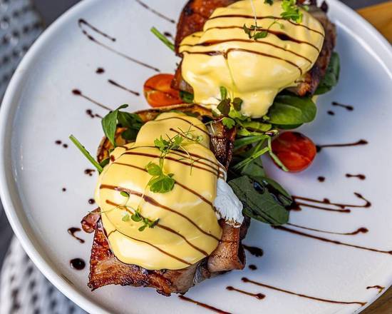 Eggs Benedict