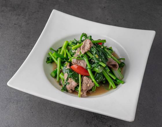 E18. Beef Kai-Lan