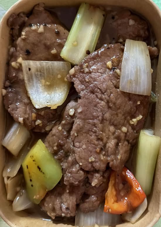 Scotch Fillet with Onion in Black Pepper Sauce