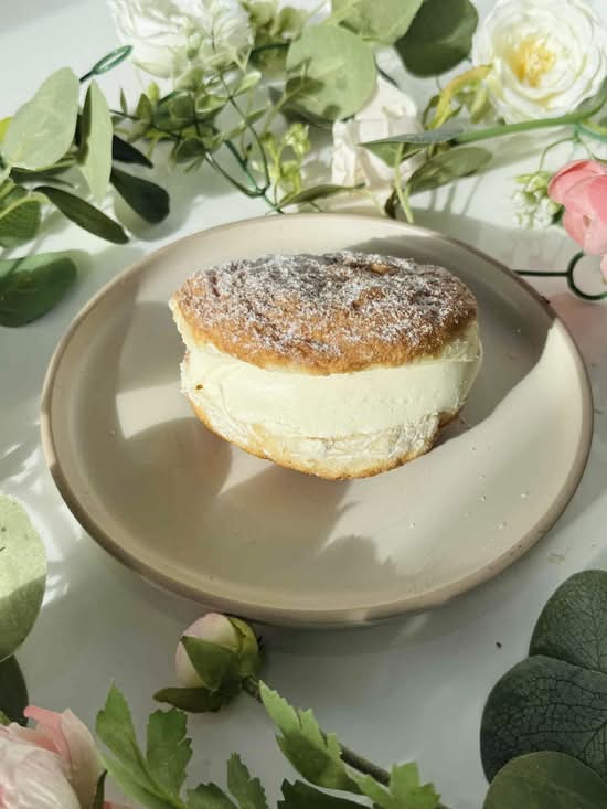 Milk Cream Donut