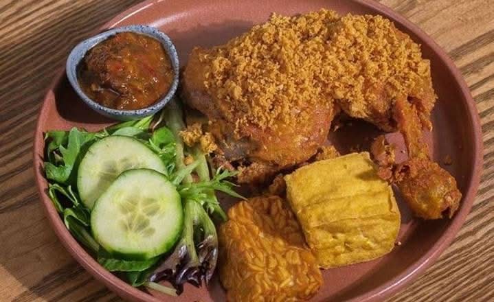 Ayam Penyet