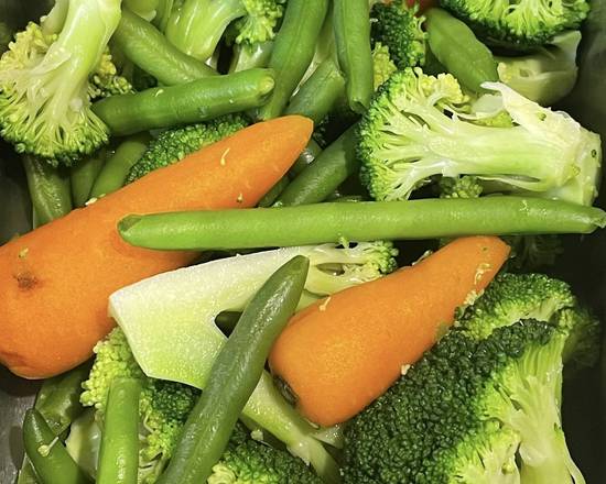 Steam Vege: Broccoli, beans and baby carrots