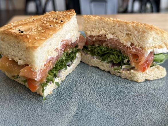 Smoke salmon sandwich