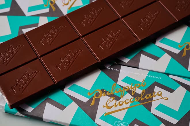 46%25 Milk Chocolate & Hazelnut Bar 300g