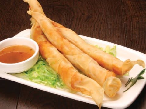 113 Garlic Prawn Spring Roll(U)
