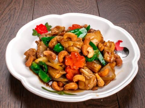 M8 Chicken with Cashew Nuts Stir Fry(U)