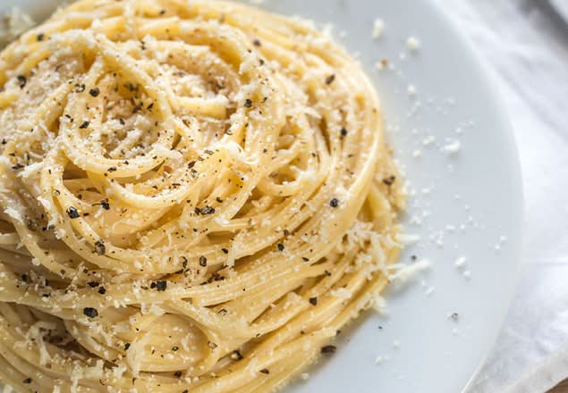 SPAGHETTI CACIO E PEPE
