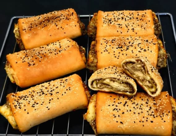 Zaatar & Cheese Pastry