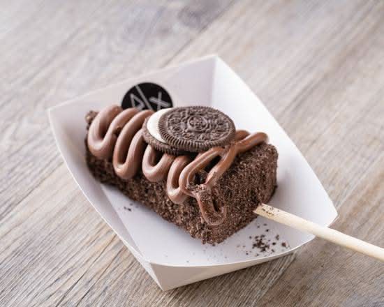 Oreo Crumble Cheesecake