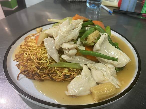 Chow Mein with Vegetables  (Fried Thin Egg Noodles)