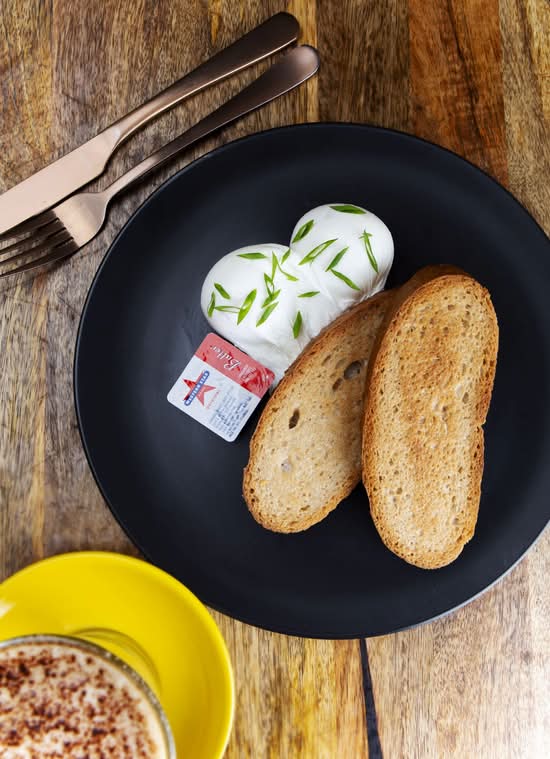 Free Range Eggs on Toast (V)
