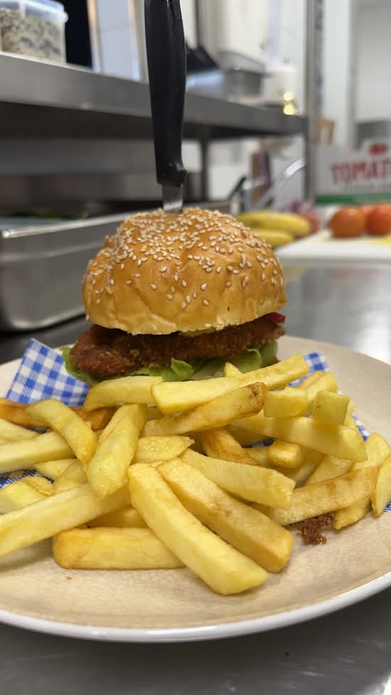 Crispy Fried Chicken Burger