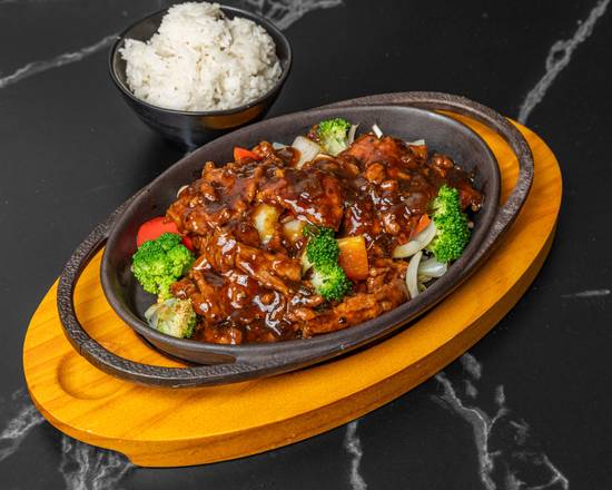 Sizzling Black Pepper Angus Beef