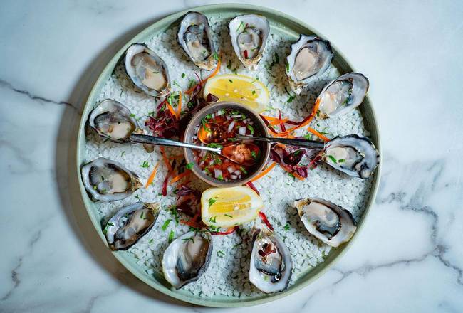 Rock Oysters with Vinegar Red Wine