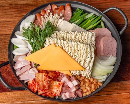 H1.(Hot pot)Korean Army Soup