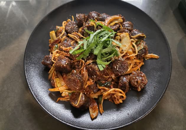 S4.Spicy Stir-Fried Sundae