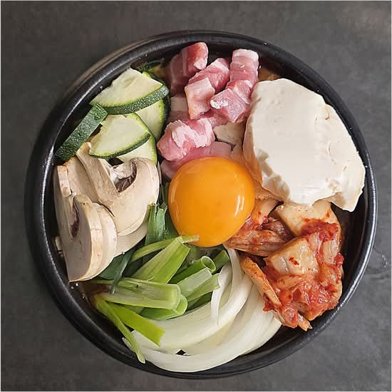 M2.(Kimchi&Pork) Spicy Soft Tofu soup  With Rice
