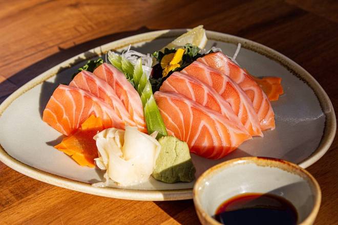 Salmon Sashimi 7pcs