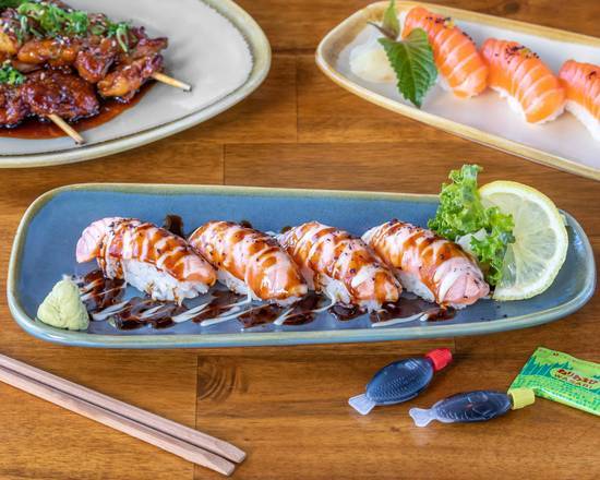 Grilled Salmon Nigiri 4pcs