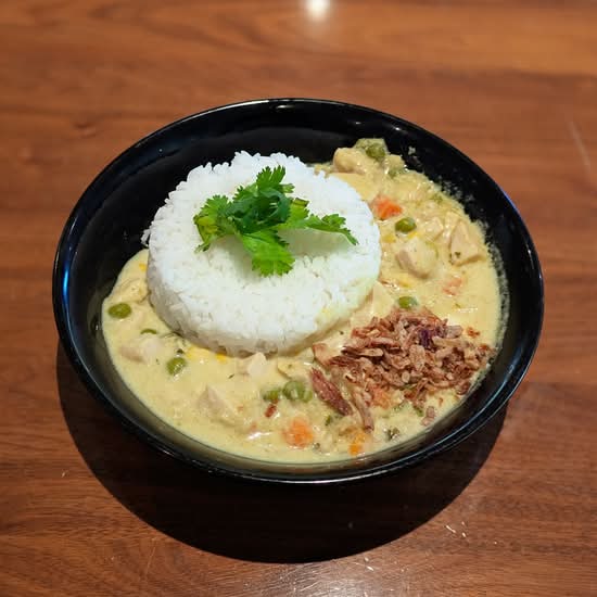 THAI GREEN CHICKEN CURRY