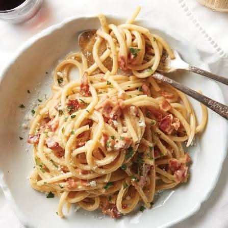 Linguini carbonara