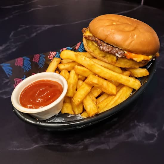 Kids Beef Burger And Chips