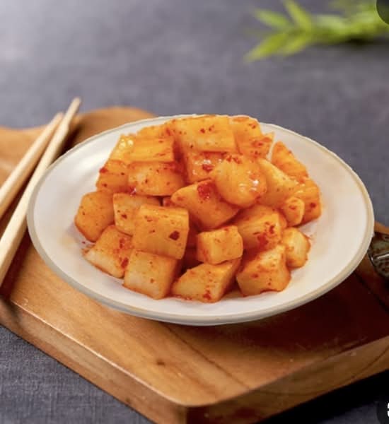 House-made Kkakdugi - Radish Kimchi (10oz)
