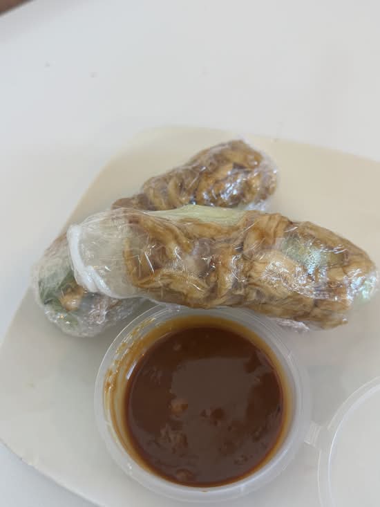 Lemongrass chicken rice paper