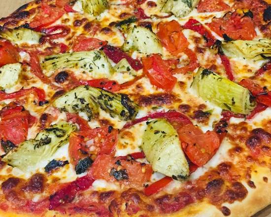 1x 15” Gourmet Pizza + 1 Garlic Bread+1.25LT Coke