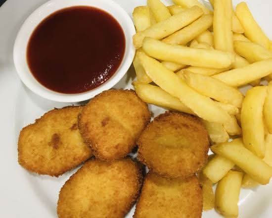 Chicken Nuggets and Chips