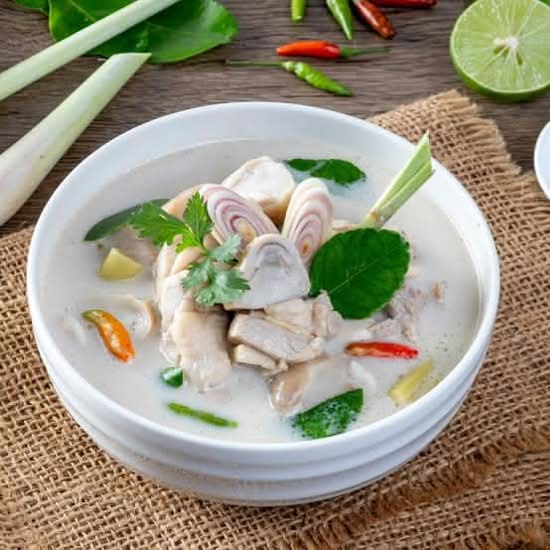Tom Kha
