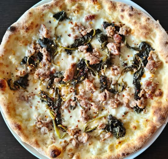 PIZZA SALSICCIA E FRIARELLI