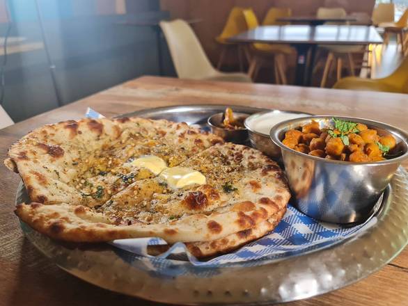Amritsari Kulcha ( 1 Piece)