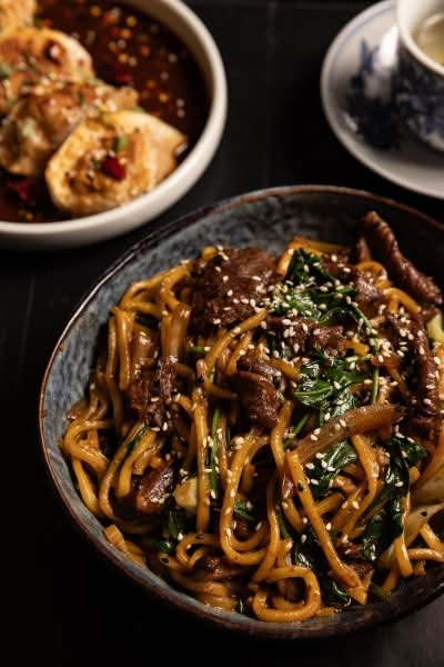 Stir-fried Hokkien Beef Noodles