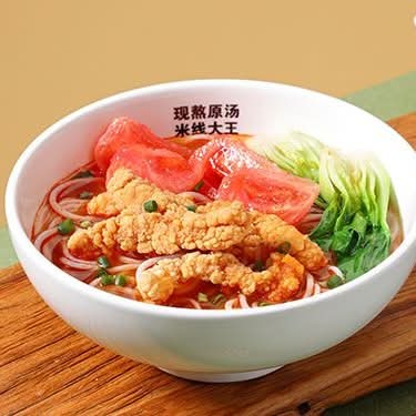 Crispy Pork Rice Noodle with Tomato Soup