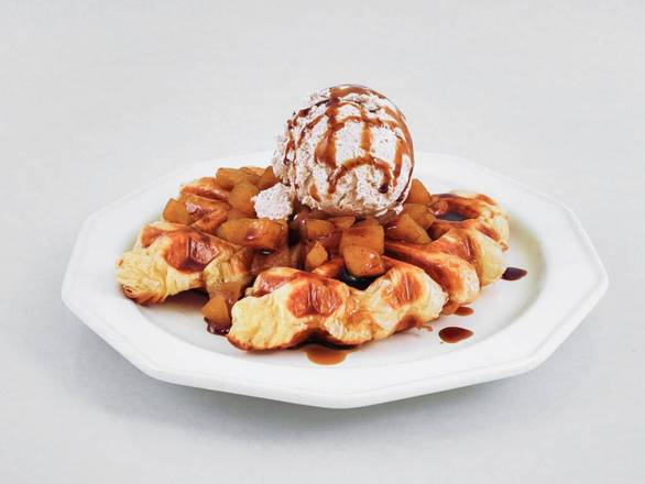 Apple Cinnamon Croffle