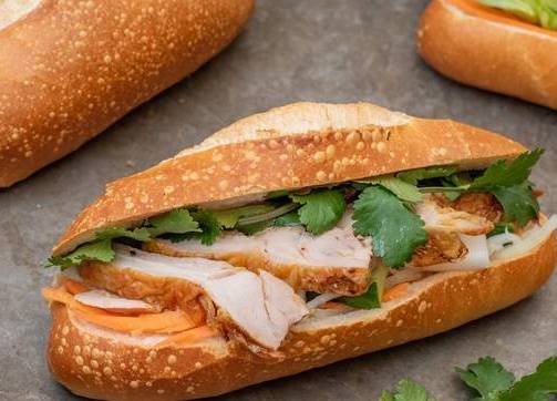 BBQ Chicken Bánh Mì