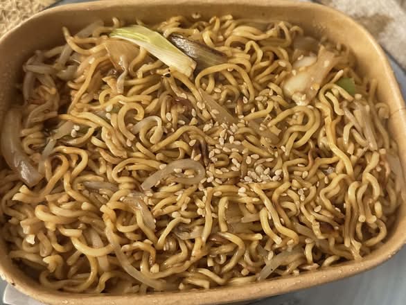 Bean sprout soft noodles