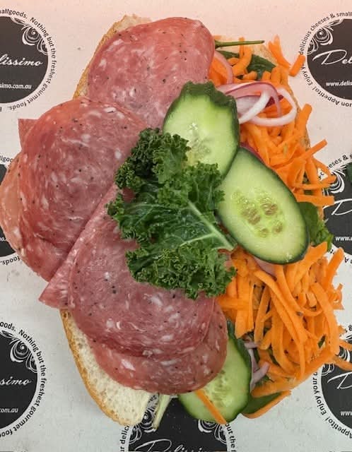 SALAMI SALAD ROLL