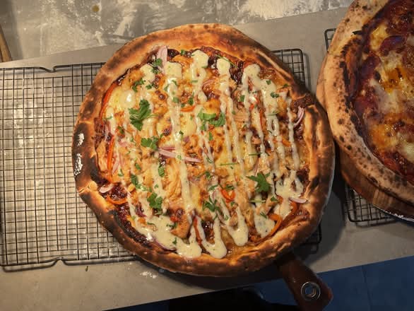 BBQ CHICKEN PIZZA