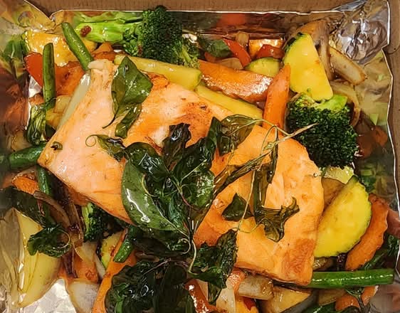 Salmon Fillet with Chilli Basil (I) (M)